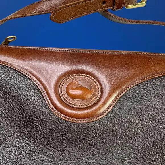 Dooney & Bourke Vintage Shoulder Bag Purse Pebble Leather Zipper Black/Brown Bags